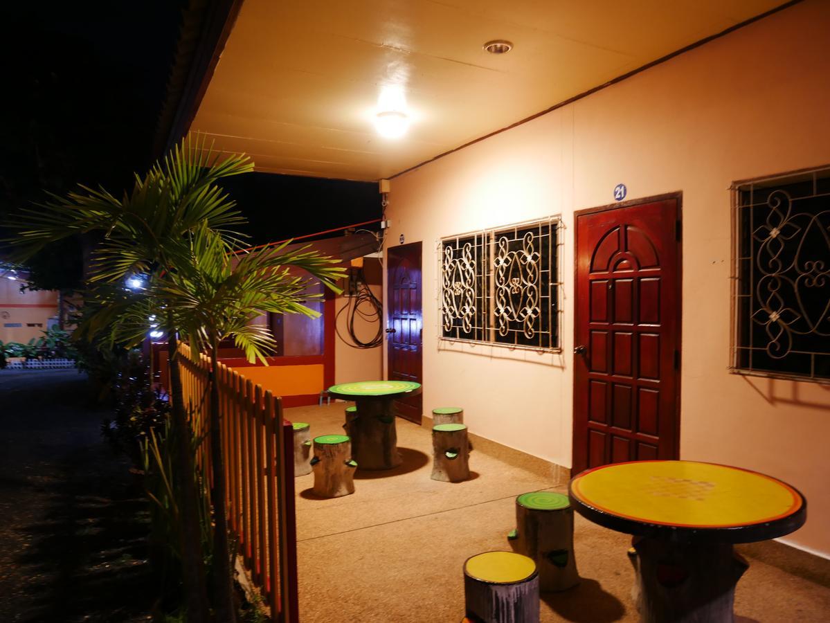 Khong Chiam Hotel Exterior photo